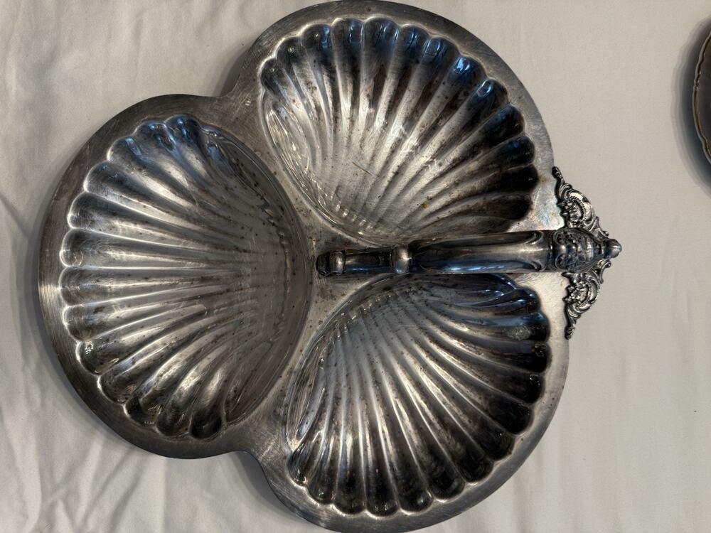 Vintage Wallace Baroque Silver Plate Clam Shell Serving Tray Footed 3 Part 12"